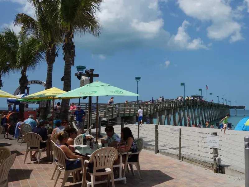 Sharky’s On The Pier – Venice