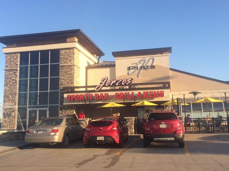 Jerzes Sports Bar - Grill & Keno