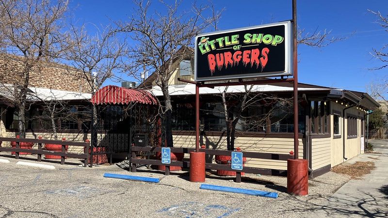 Little Shop of Burgers, Casper