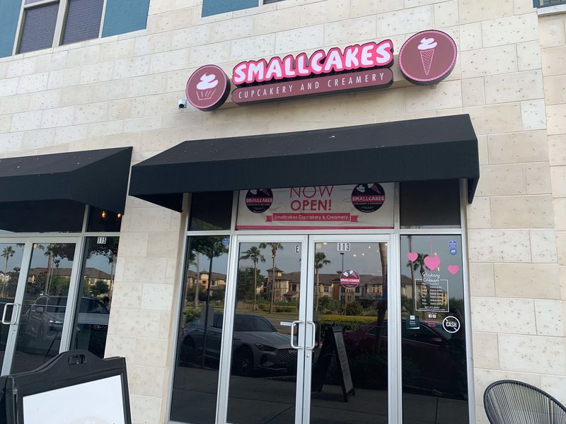 Small Cakes Cupcakery & Creamery (Orlando)
