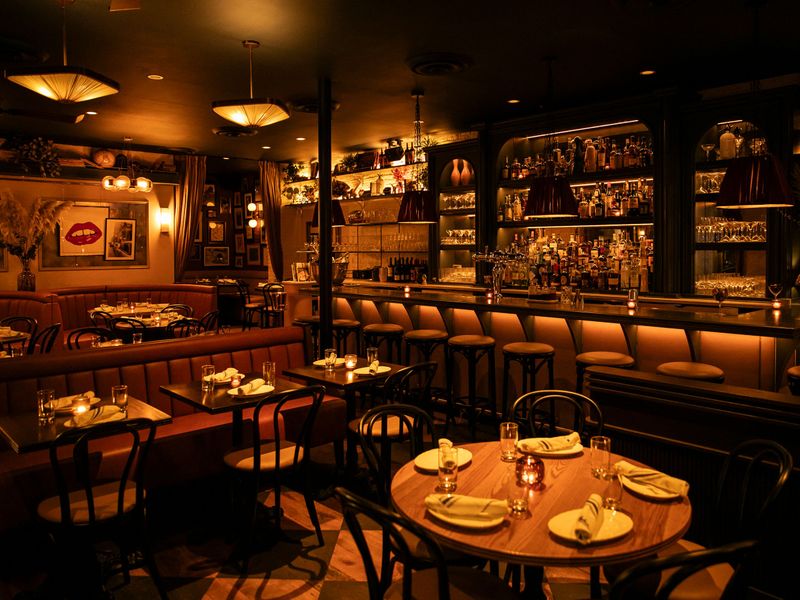 Restaurant ambiance picks, no snow required