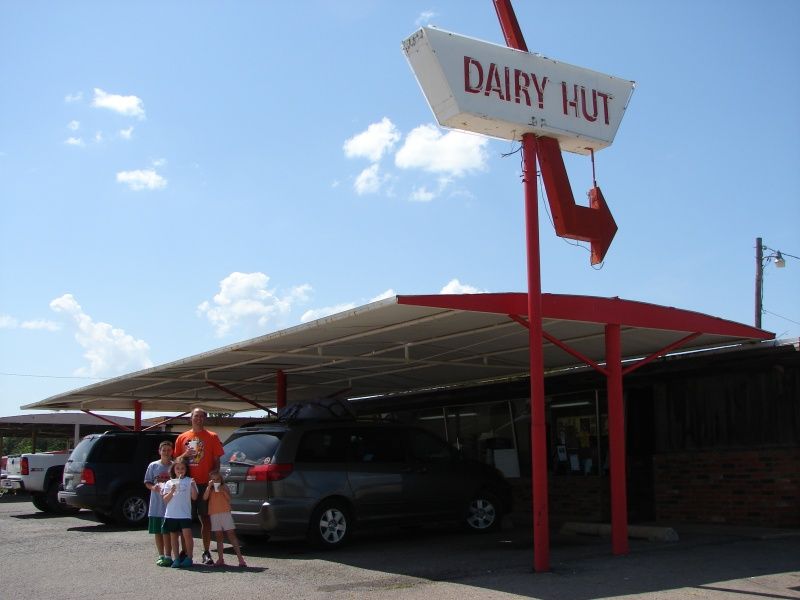 Dairy Hutt (Yale, OK)