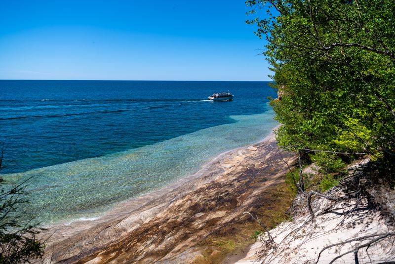 Swimming Areas Lack Facilities and Lifeguards