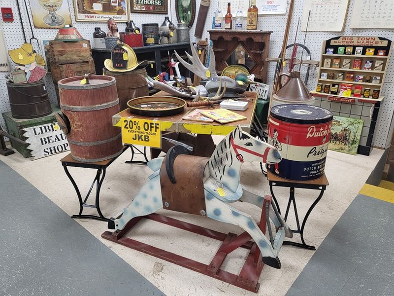 Rollermills Antique Center (Lewisburg)