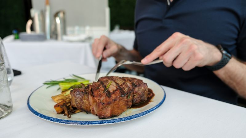 A La Carte Pricing Model