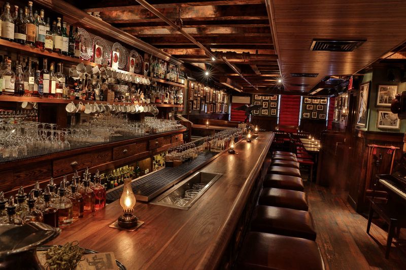 The Dead Rabbit (Financial District)