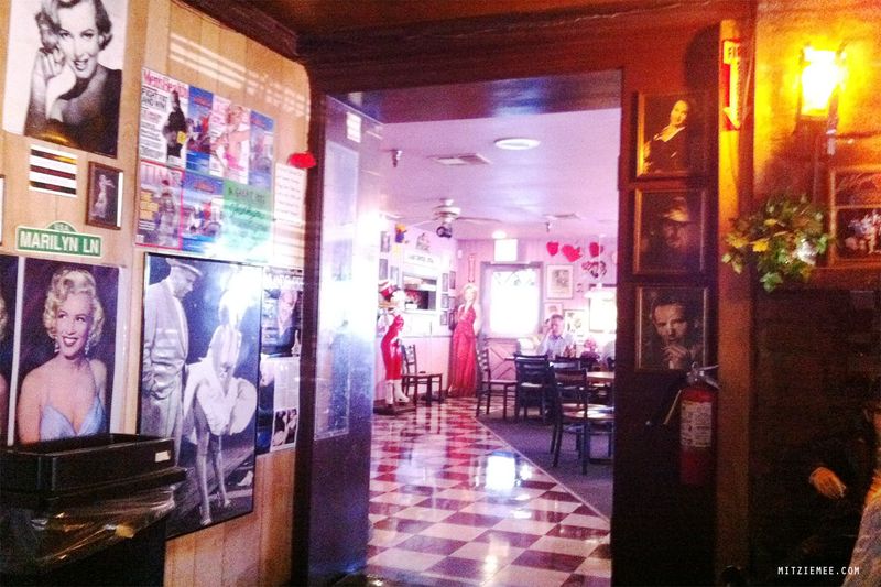 Classic 1950s Atmosphere and Authentic Decor