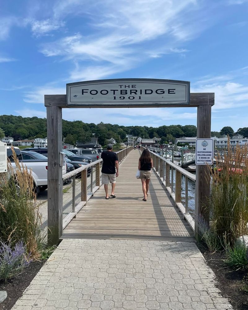 Boothbay Harbor: Narrow Streets Struggle With Modern Tourism Volume