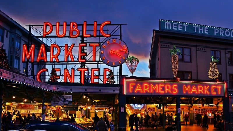 Perfect for Food and Market Explorers