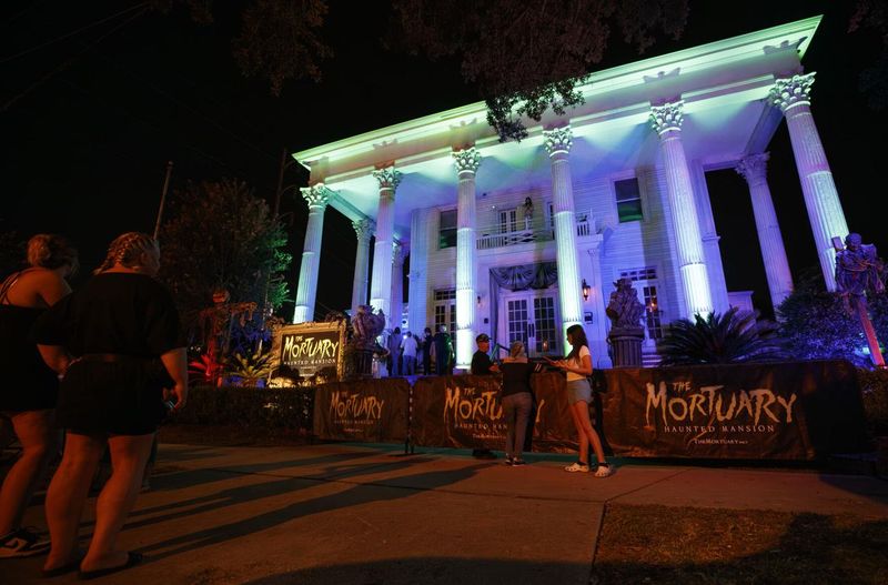 The Mortuary Haunted Mansion (New Orleans)