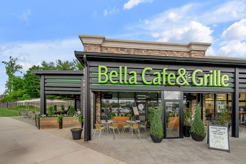 Bella Café & Grille