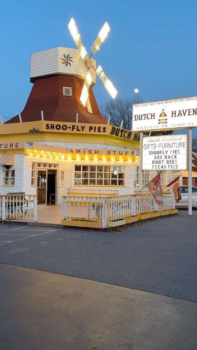 Dutch Haven Café, Lancaster area