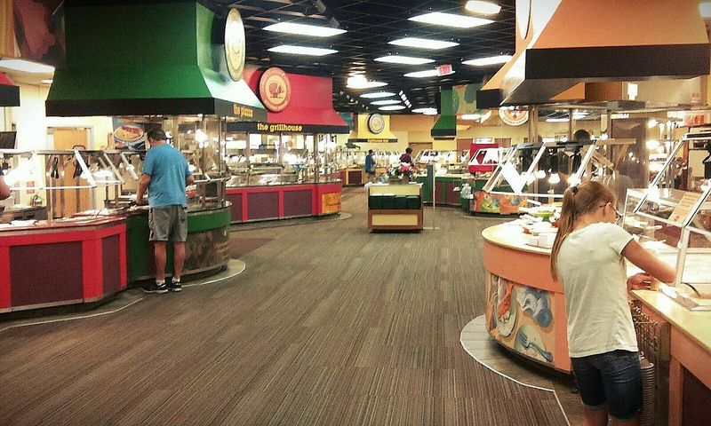 Golden Corral Buffet & Grill