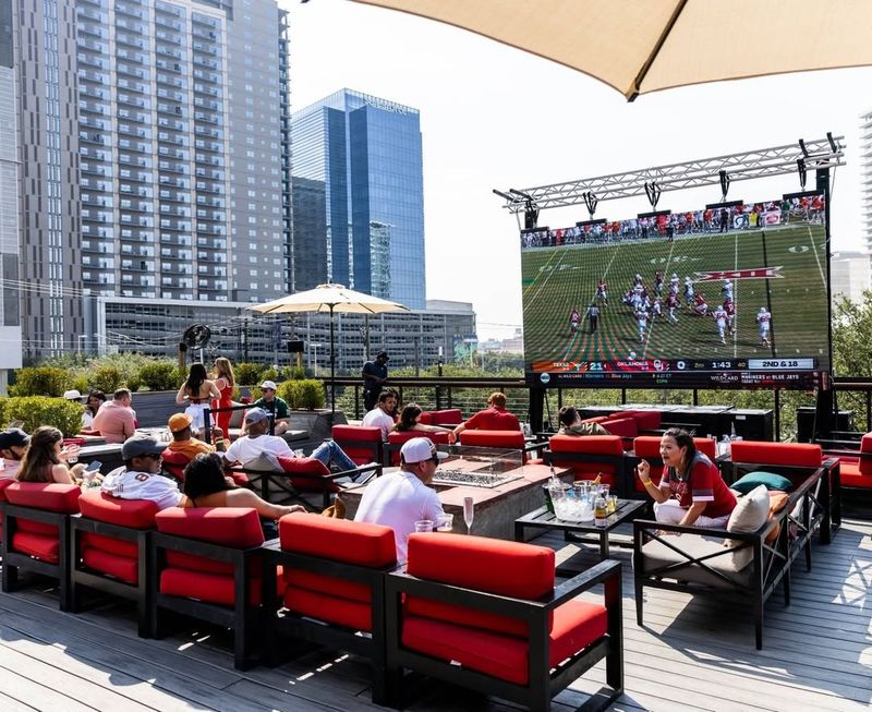 Bar W (Dallas)