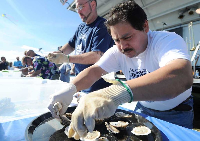 Seasonal Seafood Festivals