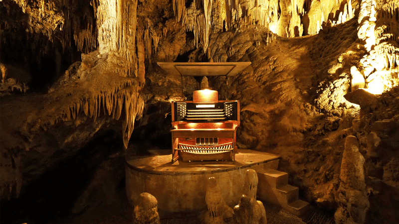 Luray Caverns – The Singing Stalactites