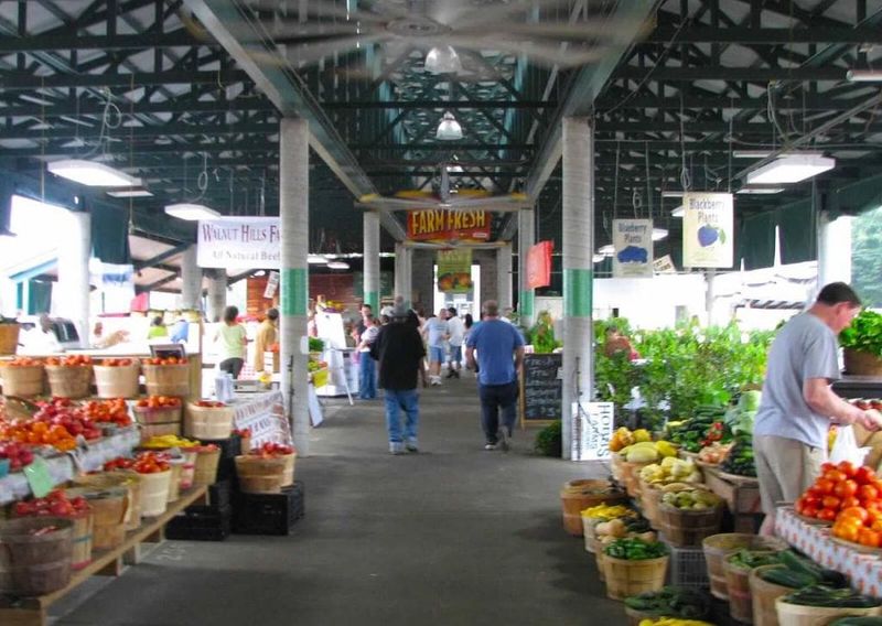 Food culture beyond the caricature