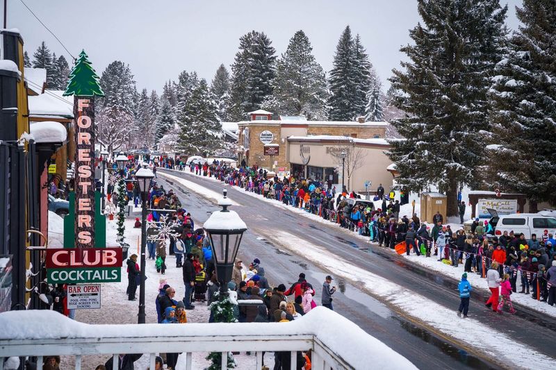 Traffic in Small Mountain Towns