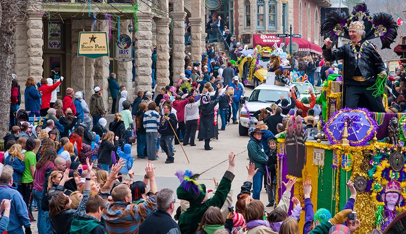 Eureka Springs' Victorian Charm Commercialized