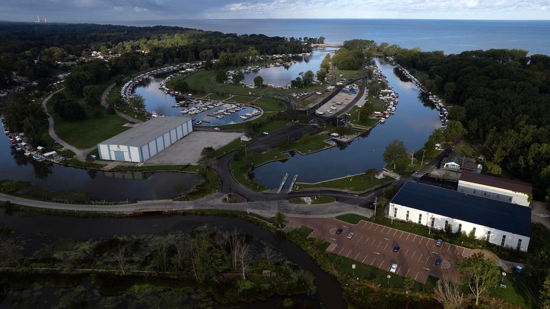 Mentor Lagoons Nature Preserve and Marina