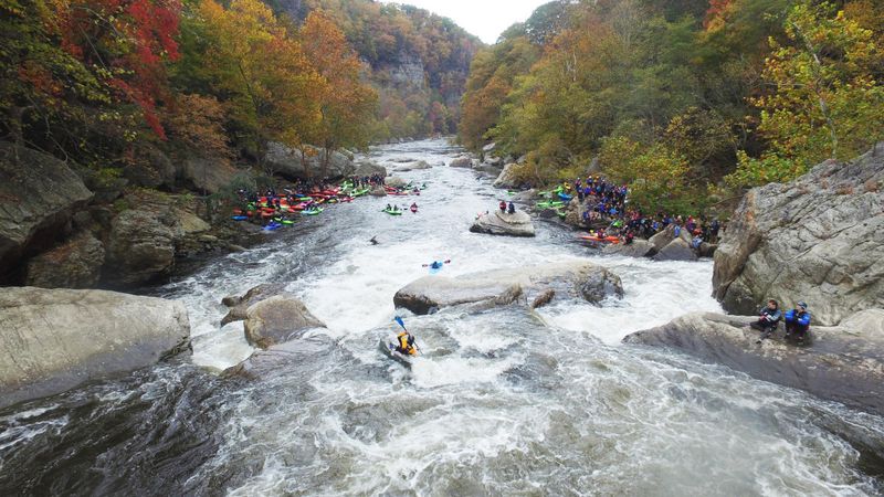 Crowding at Waterways and Access Points