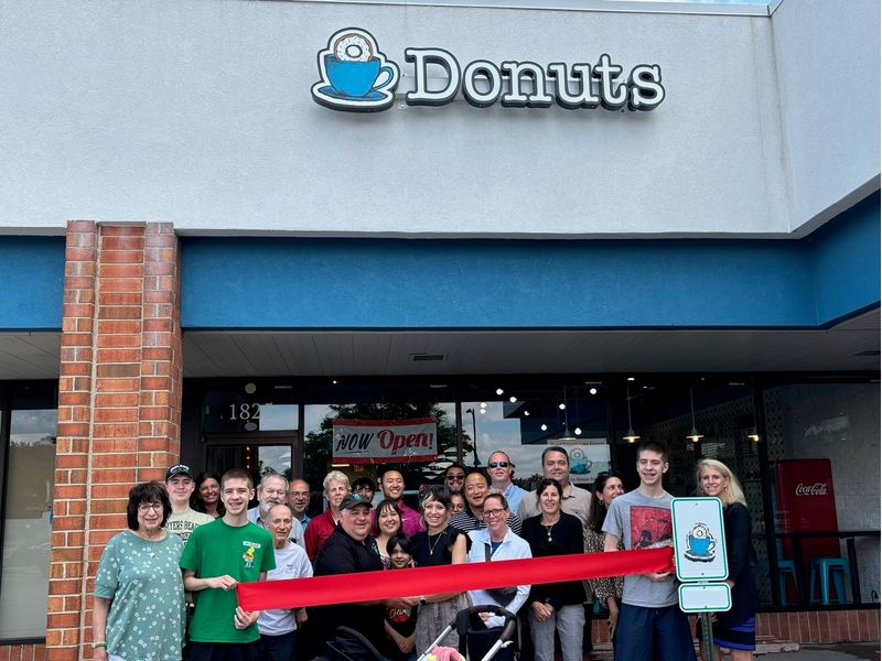 Dip & Sip Donuts, Glenview