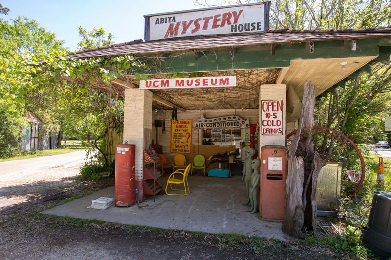 Abita Springs: The Mystery House of Oddities