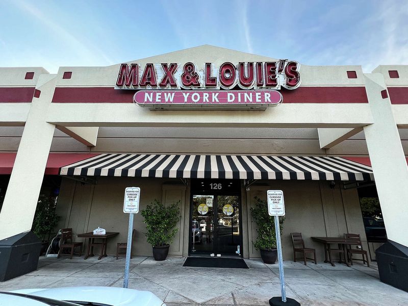 Max & Louie’s (San Antonio area)