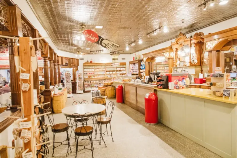 Brooks Shaw's Old Country Store - Jackson