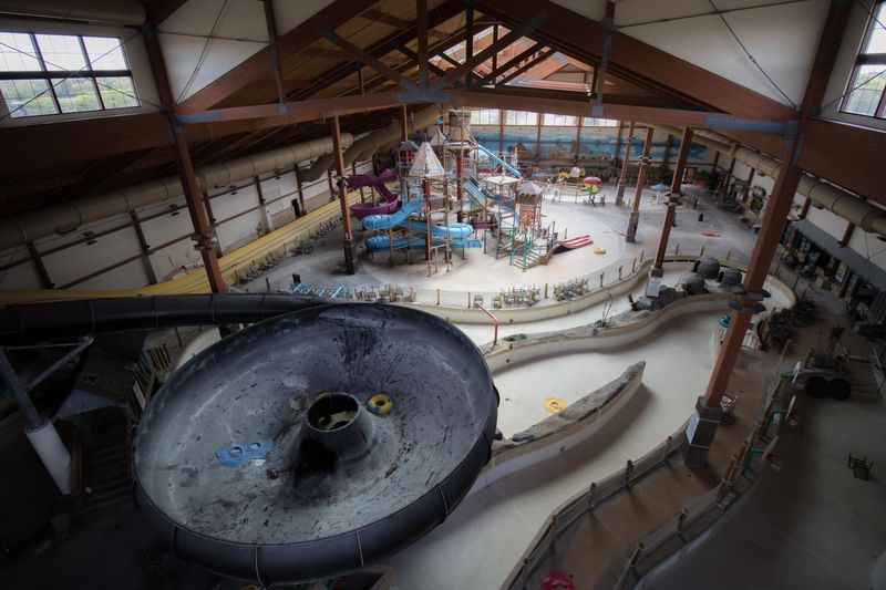 Fort Rapids: Columbus' Deserted Indoor Waterpark Resort