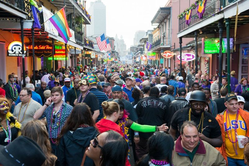 Amplified Noise and Overcrowding