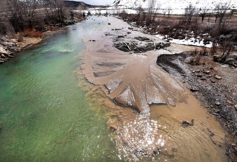 Water Quality Suffers When Crowds Surge