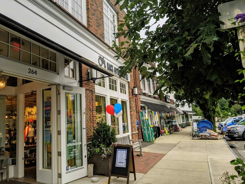 The Towns Are Full of Flashy, Exclusive Shopping