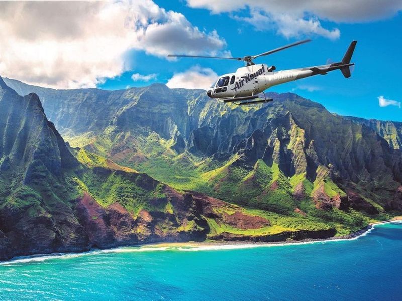 Seeing the N? Pali Coast by Sea or Air