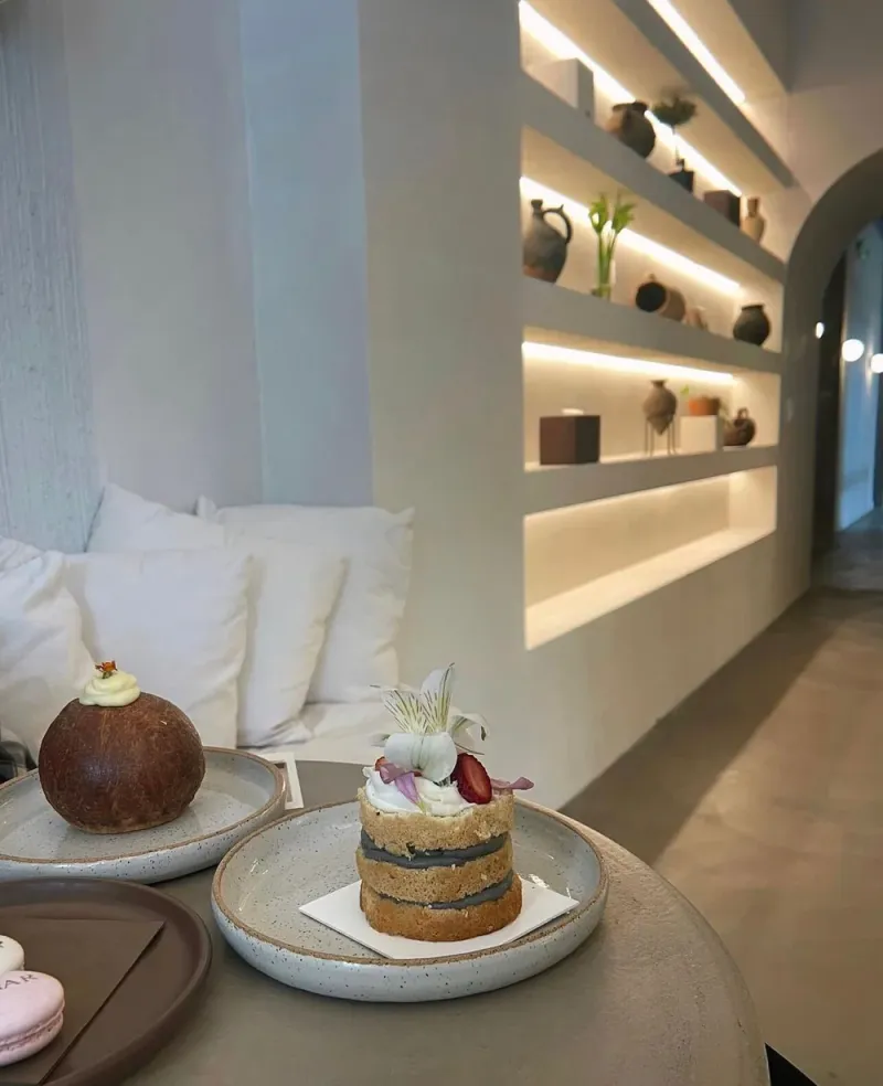 HINAR Dessert Bar & Café
