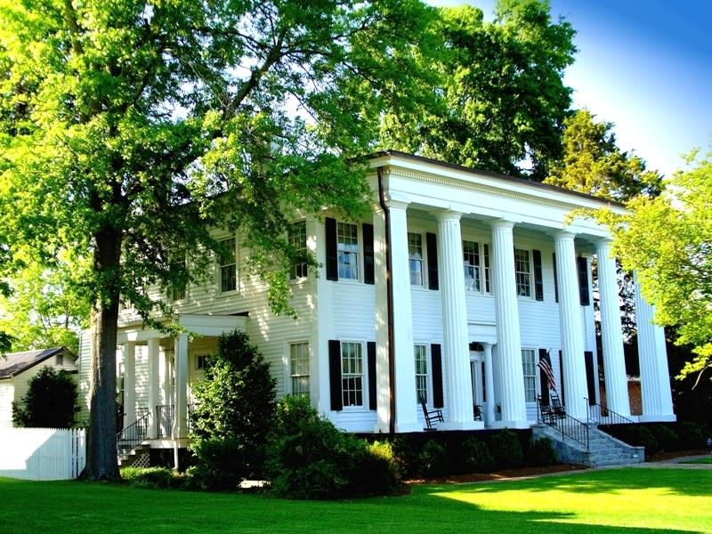 Heritage Hall Museum Showcases 1800s Domestic Life