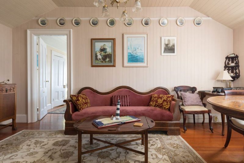 Complete Disconnection From Modern Life