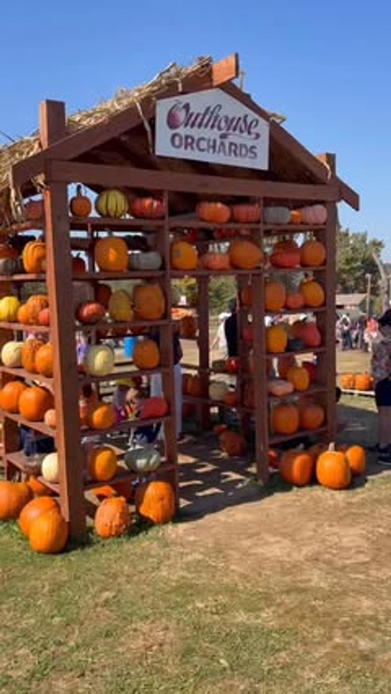 Outhouse Orchards (North Salem)