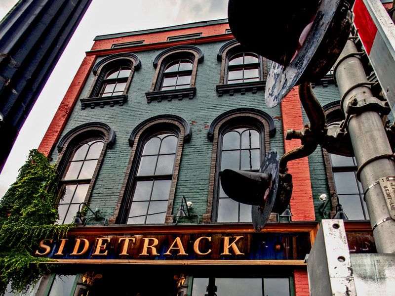 Sidetrack Bar & Grill