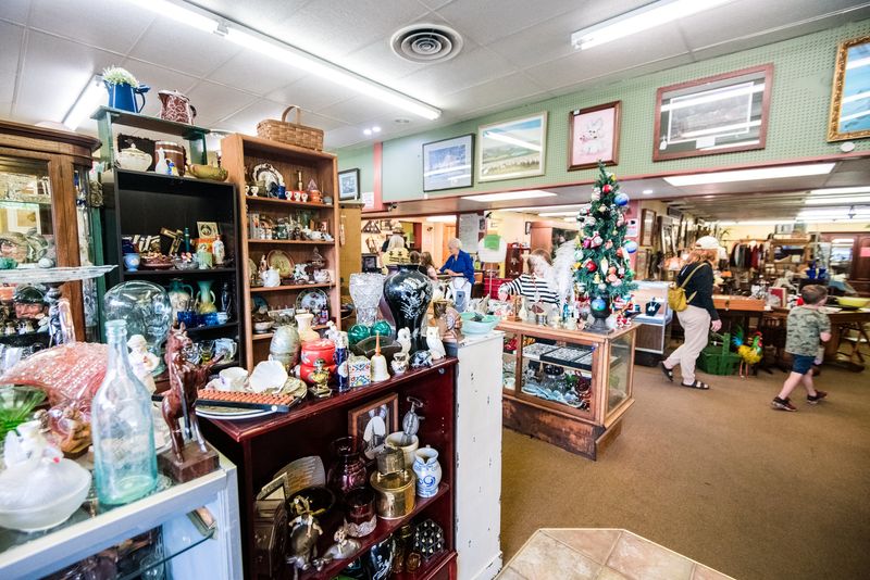 Swappers - Antique's & Consignment