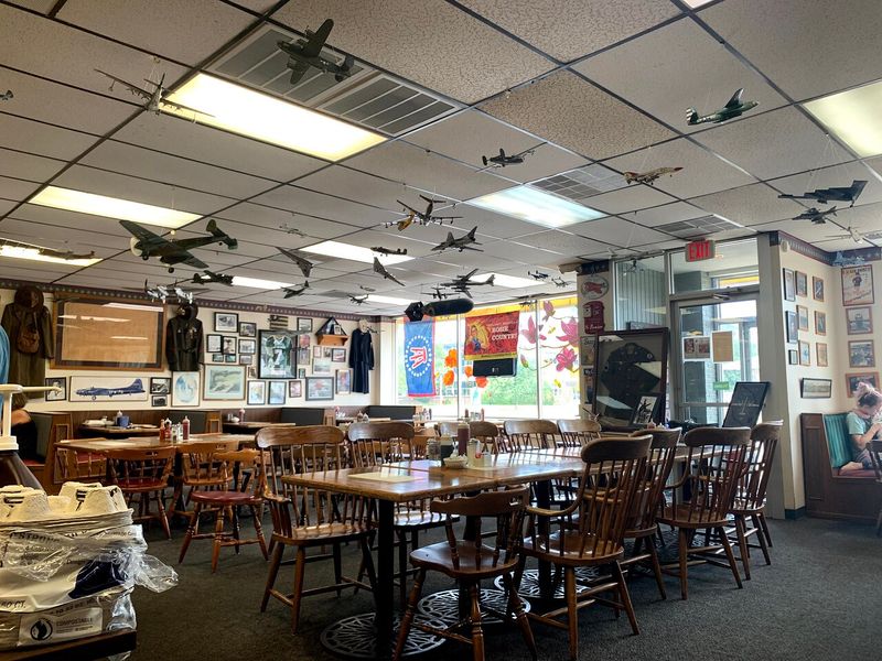 The Bomber Restaurant, Ypsilanti