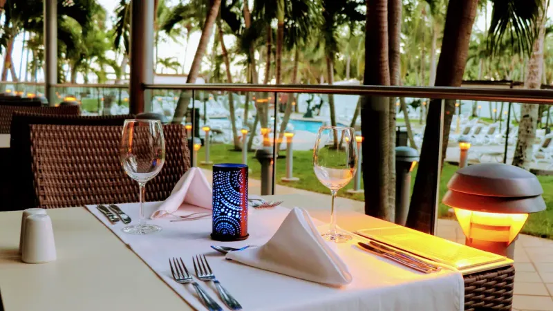 Florida Buffet Restaurant - Miami Beach's Hidden Hotel Gem