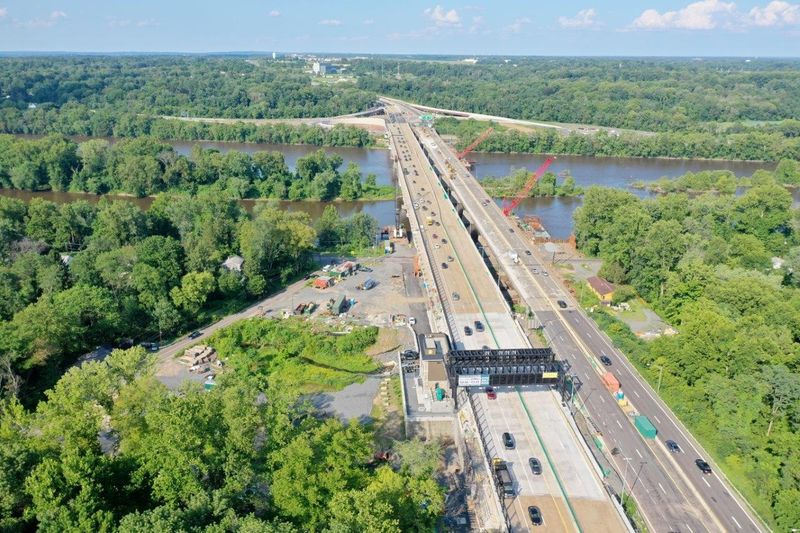 Cashless Toll Bridges Catch Tourists Off Guard
