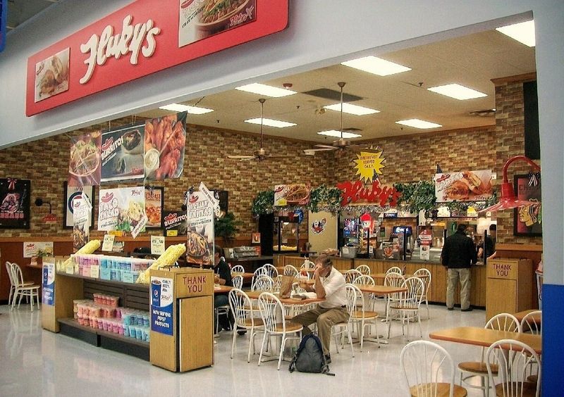 Fluky’s, Niles