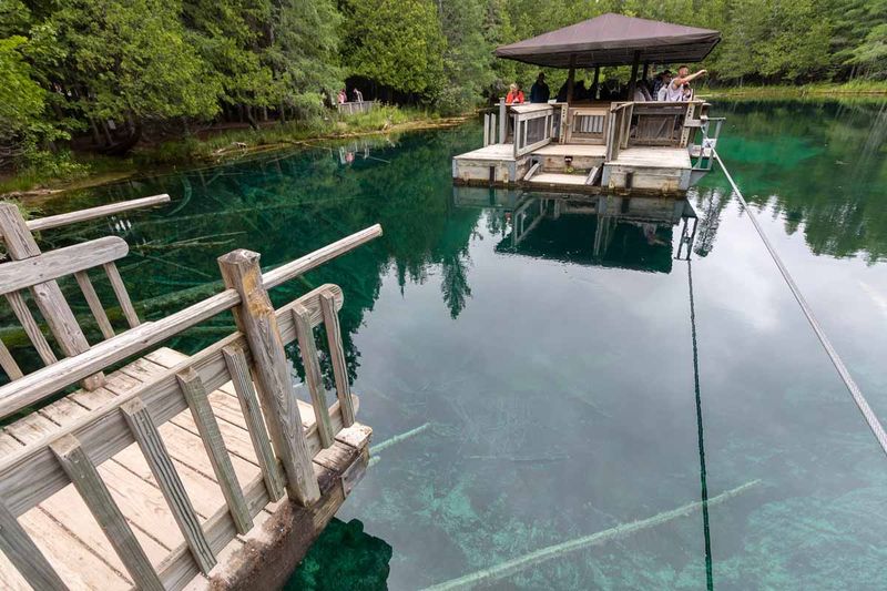 Kitch-iti-kipi (The Big Spring)