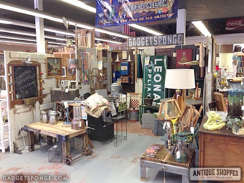 Timeline Antiques & Collectibles