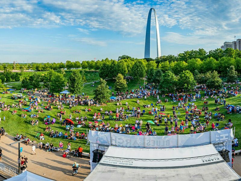 Gateway Arch Parking and Access Creates Headaches