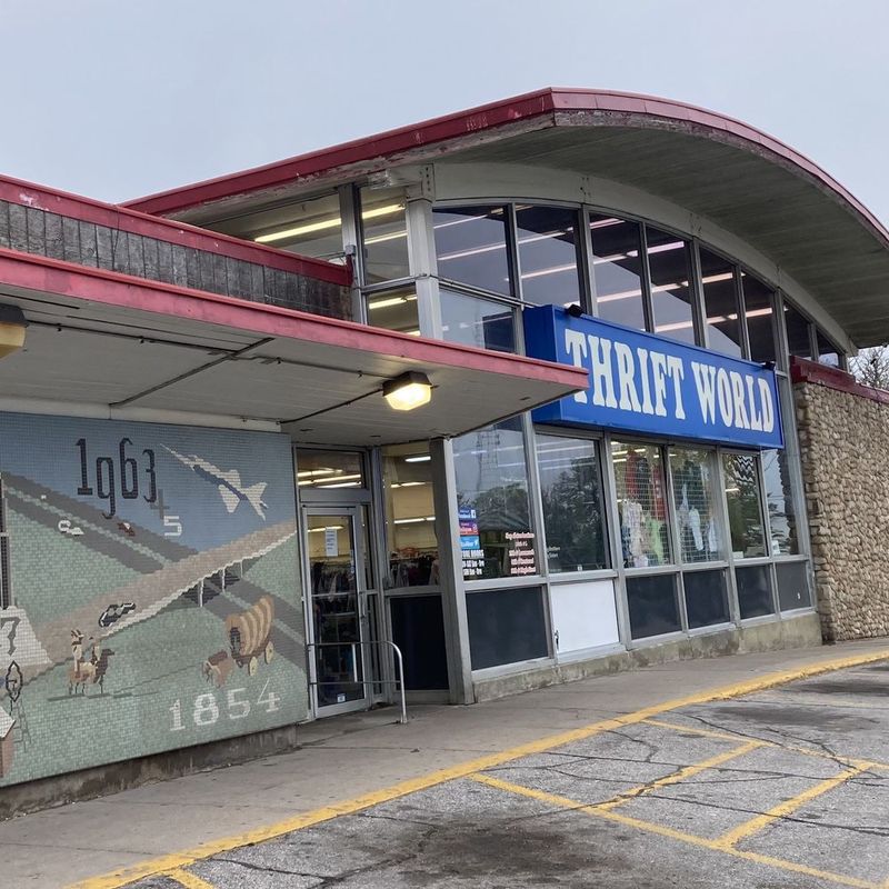 Thrift World, Omaha