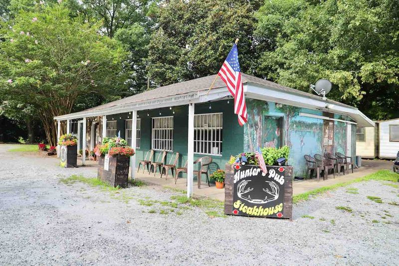 Hunter's Pub and Steakhouse: A Rural Georgia Treasure