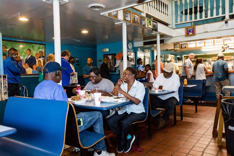 Restaurants Where South Carolina Still Feels Like Family